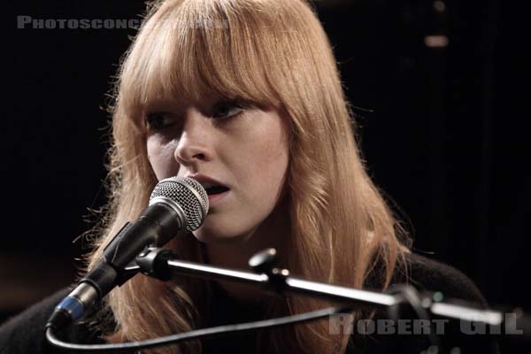 LUCY ROSE - 2011-11-28 - PARIS - La Maroquinerie - 